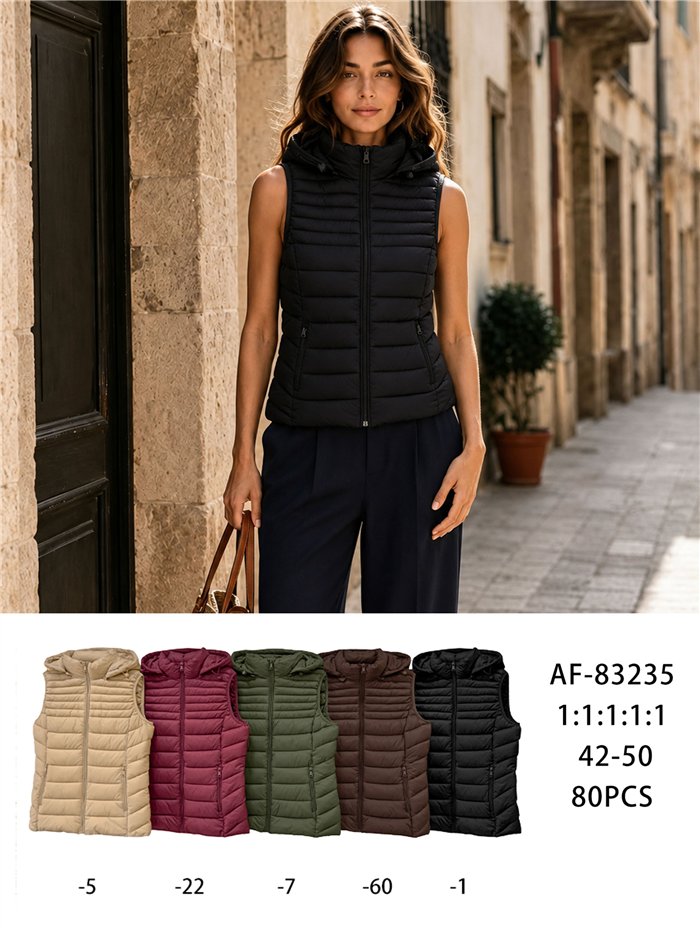 Gilet imbottito con cappuccio