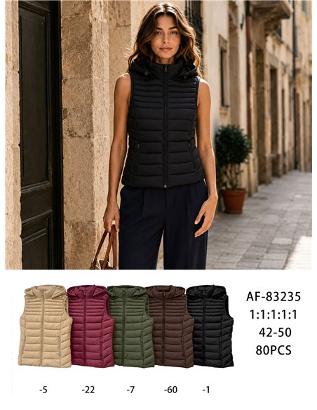 Gilet imbottito con cappuccio