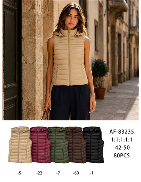 Gilet imbottito con cappuccio