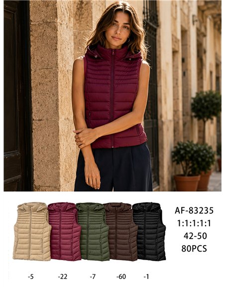 Gilet imbottito con cappuccio