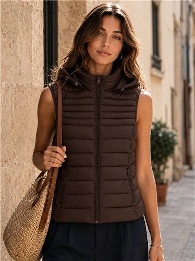 Gilet imbottito con cappuccio