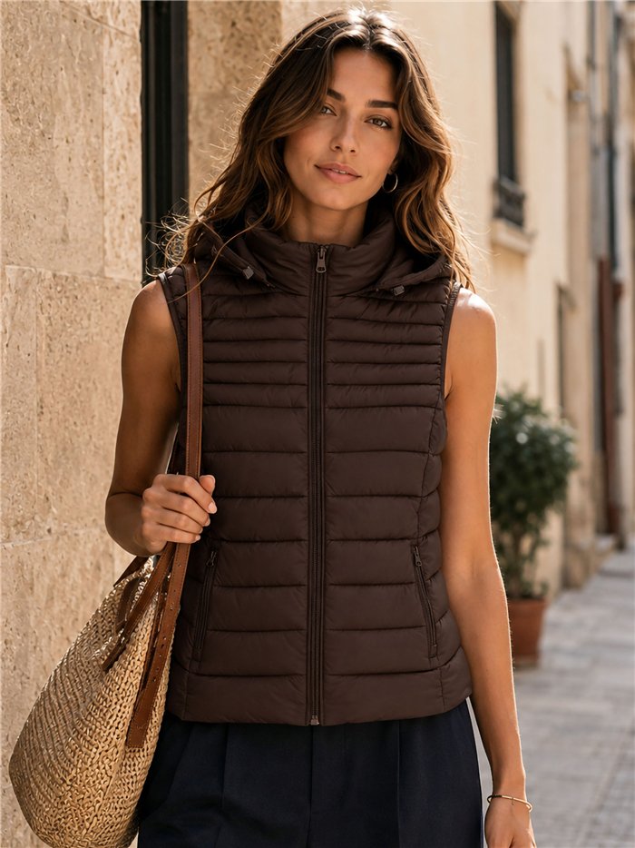 Gilet imbottito con cappuccio
