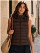 Gilet imbottito con cappuccio