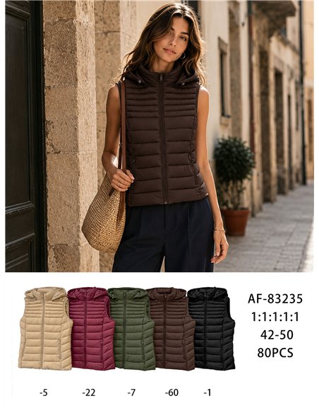 Gilet imbottito con cappuccio