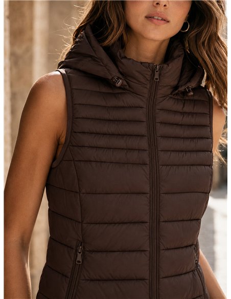 Gilet imbottito con cappuccio