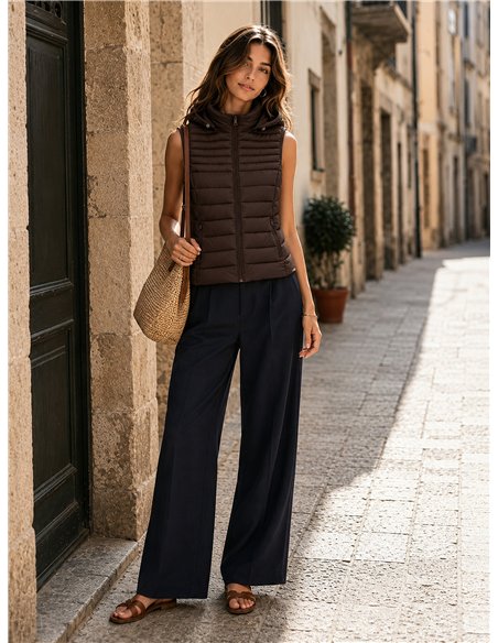 Gilet imbottito con cappuccio