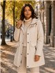 Parka con vita e cappuccio regolabili.