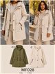 Parka con vita e cappuccio regolabili.