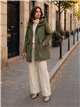 Parka con vita e cappuccio regolabili.