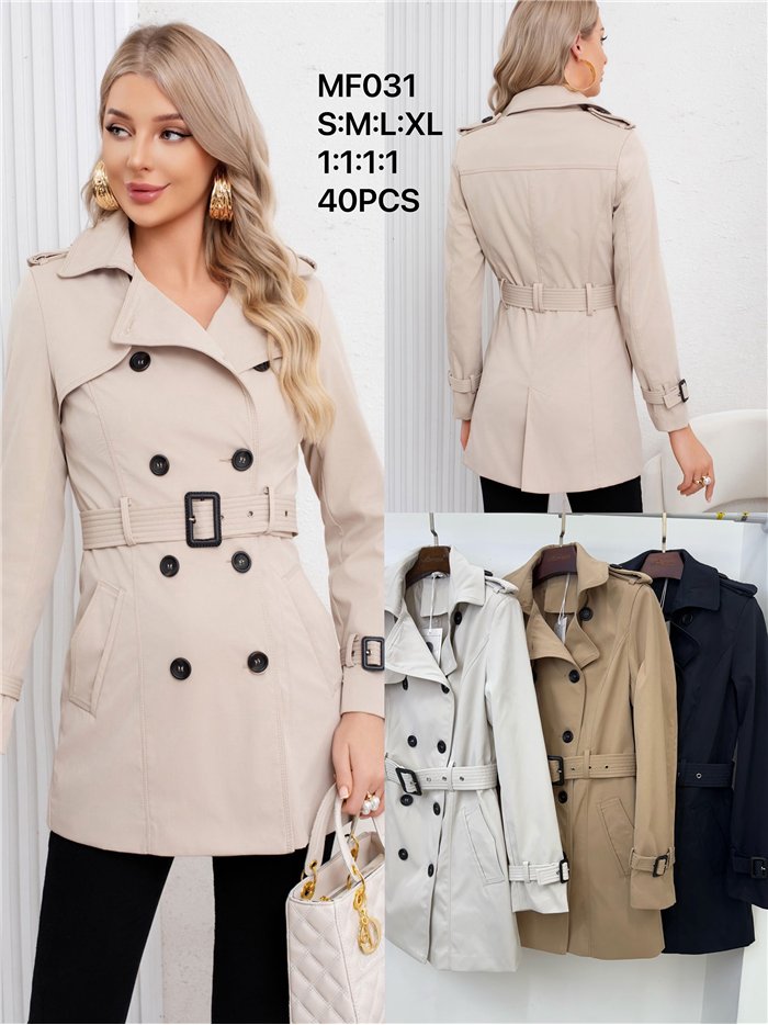 Trench coat con cintura con fibbia