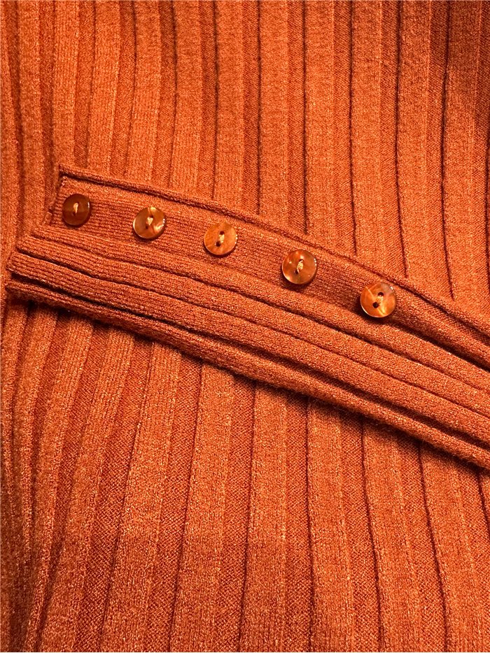 Jersey canalé cuello subido puños botones