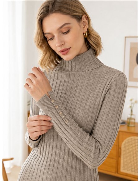 Gerippter Pullover mit Umlegekragen und geknöpften Manschetten