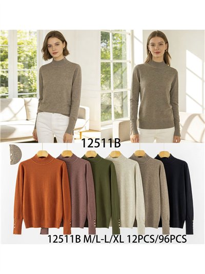 Rollkragenpullover mit goldenen Knöpfen 2