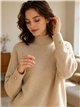 Maglione a collo alto con bottone dorato