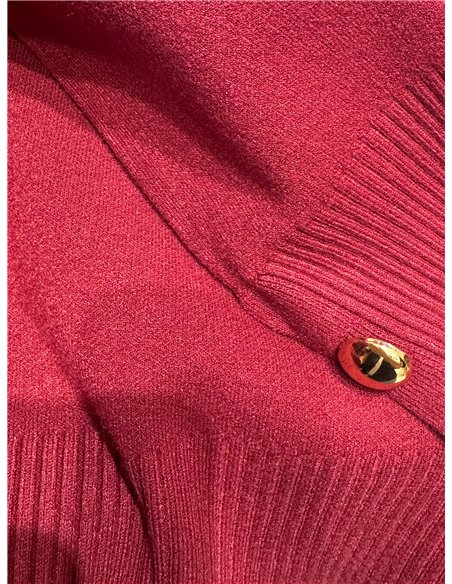 Maglione a collo alto con bottone dorato