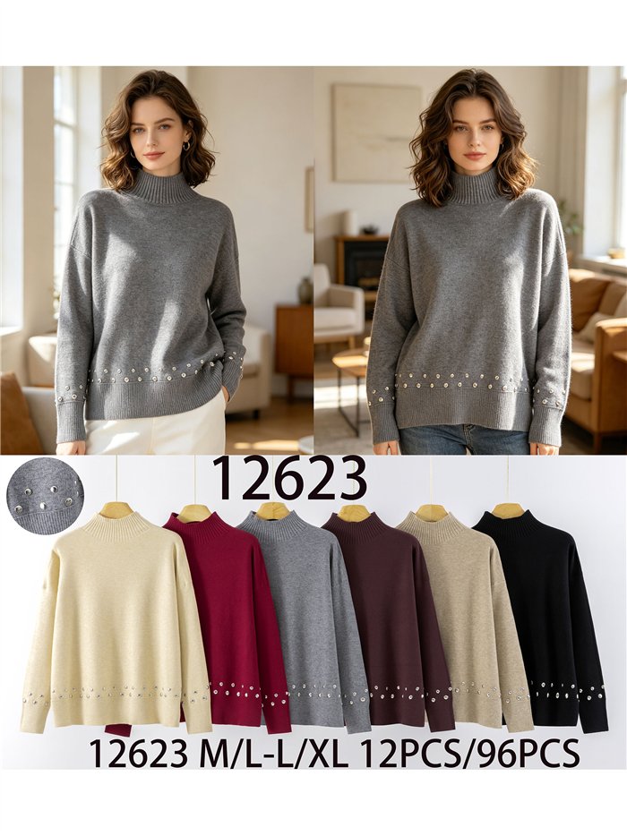 pull à col roulé clouté