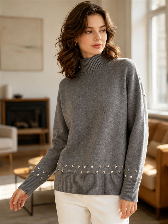 pull à col roulé clouté