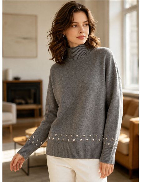 pull à col roulé clouté