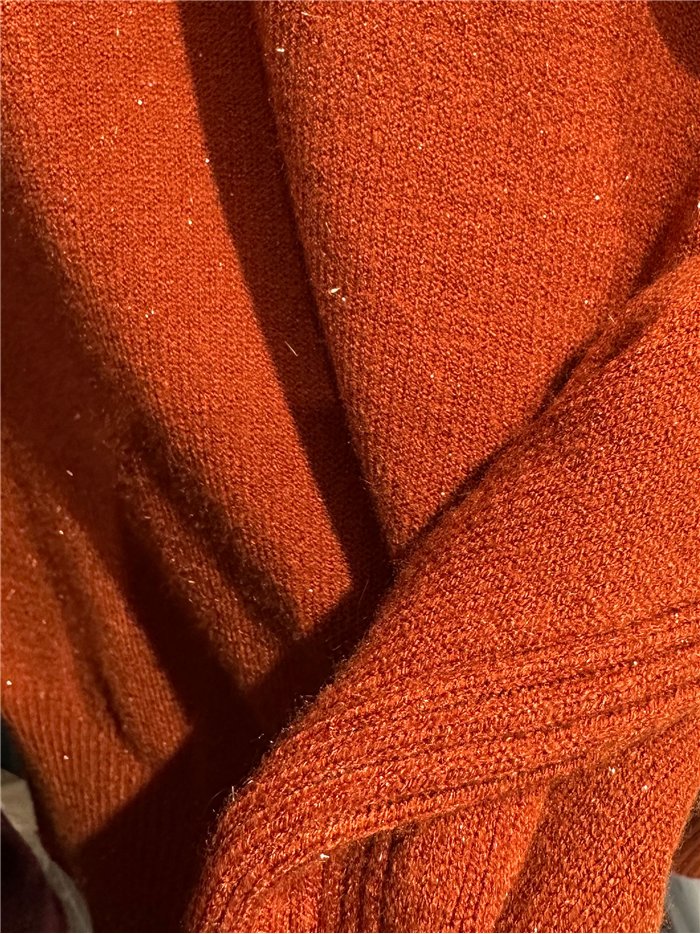 Pull à col roulé en maille brillante