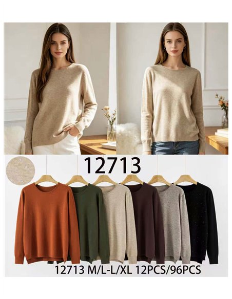 Feinstrickpullover mit Strassverzierungen