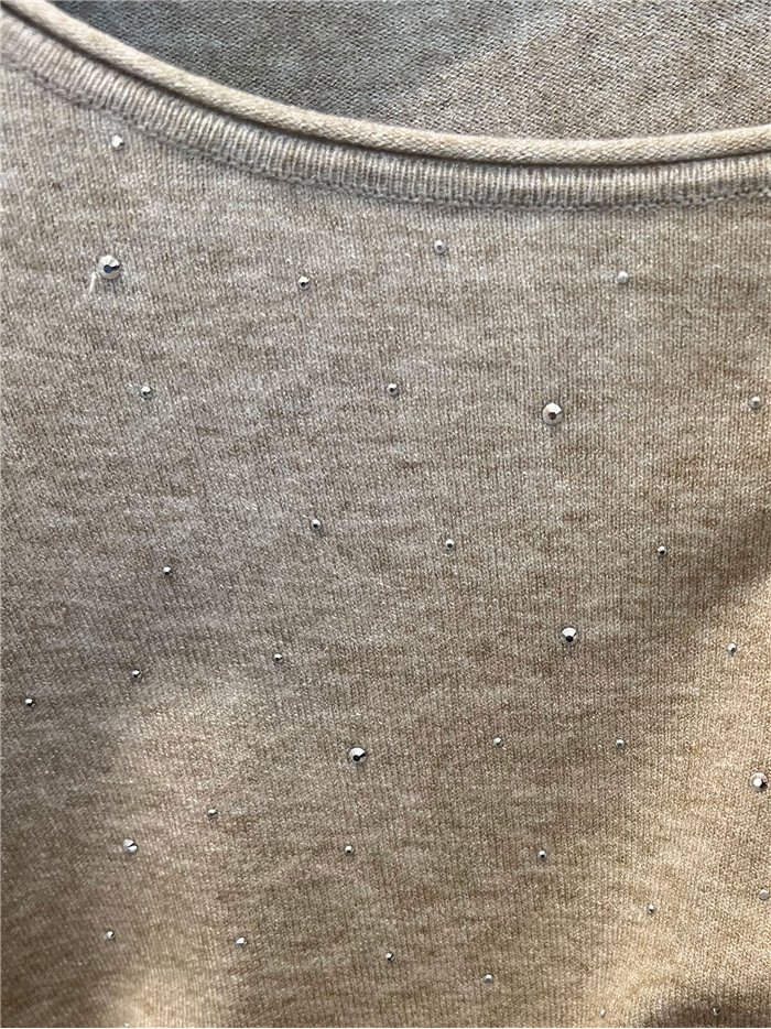 Feinstrickpullover mit Strassverzierungen