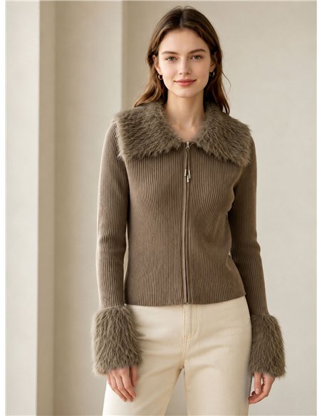 Veste côtelée avec col et poignets en fourrure