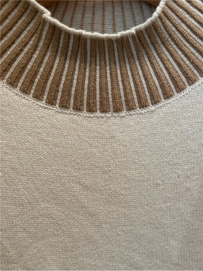 Pull à col montant avec bordure contrastante