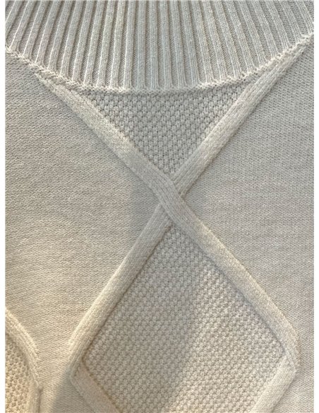Jersey cuello alto rombos relieve