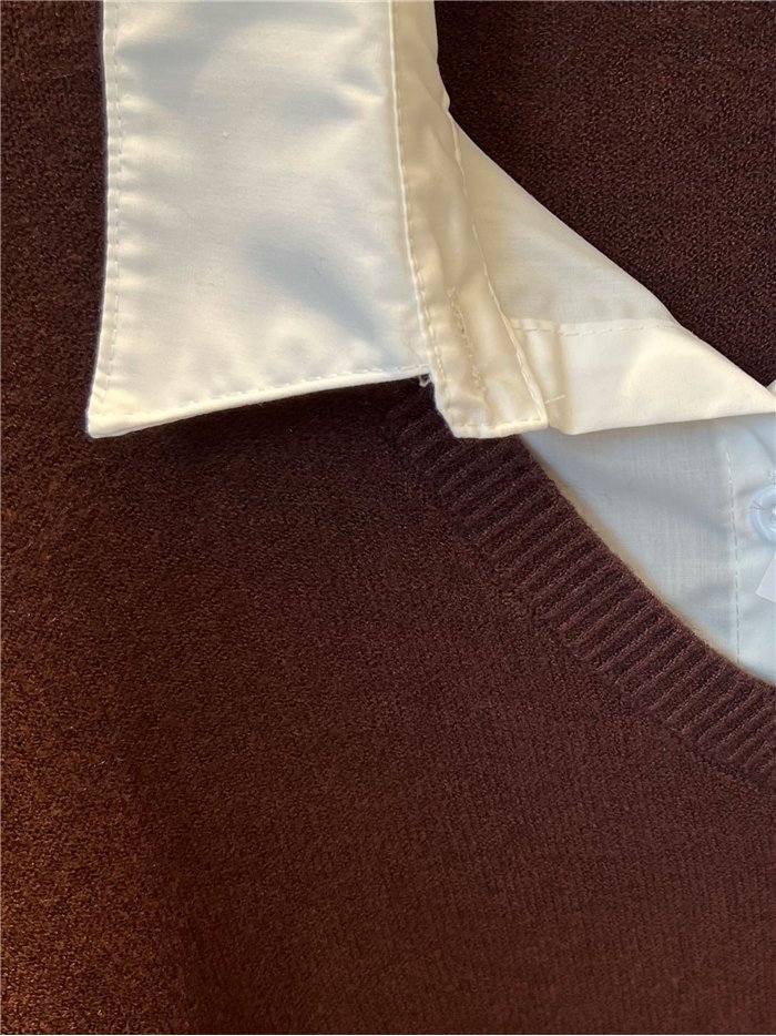 Jersey cuello pico efecto camisa