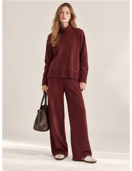 Conjunto jersey cuello vuelto y pantalón wide leg
