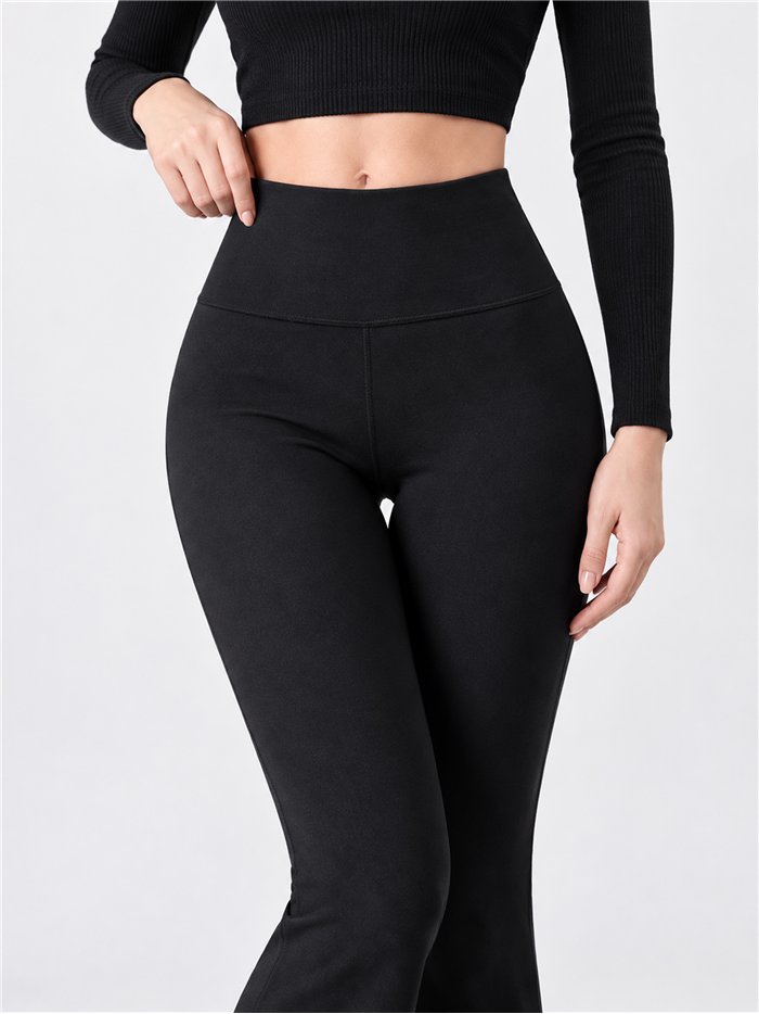 Pantalón acampanado moldeador afelpado