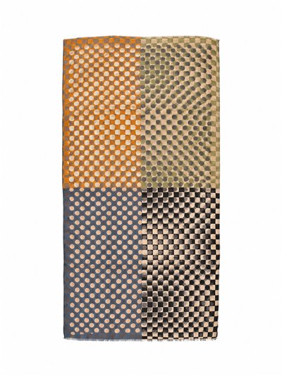 Sciarpa a pois e quadri geometrici