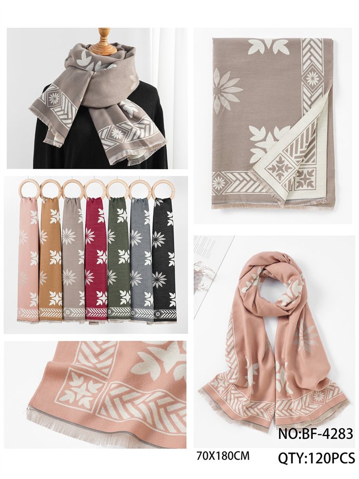 foulard à motif floral graphique