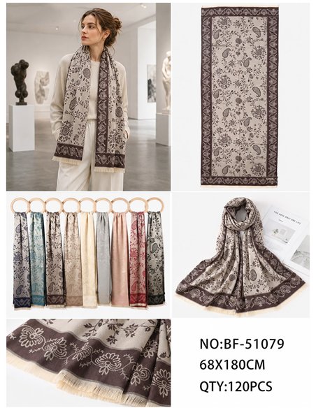 Bufanda floral con cenefa paisley