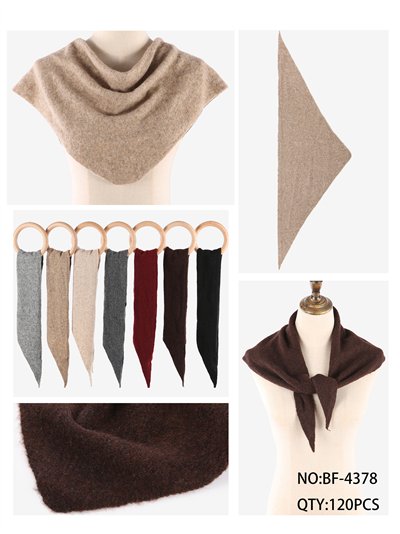 Bufanda triangular liso efecto mohair 2
