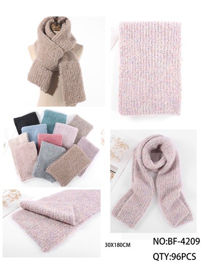 Cachecol de malha bouclé com toque de cashmere 2