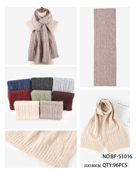 Geflochtener Strickschal