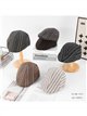 Gorra inglesa de rayas diagonales
