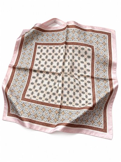 Pañuelo cuadrado satinado estampado geométrico ornamental