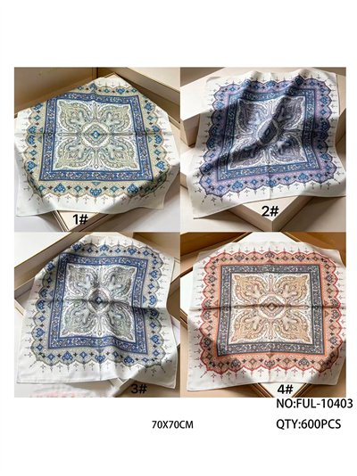 Pañuelo cuadrado satinado estampado arabesco 2