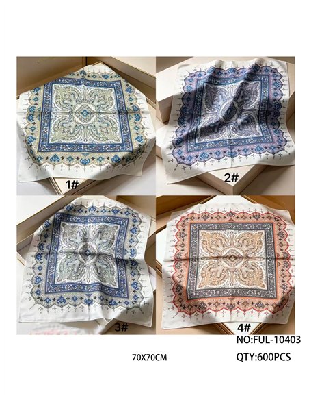 Pañuelo cuadrado satinado estampado arabesco