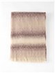 Cachecol degradê com listras sombreadas em tons pastel.