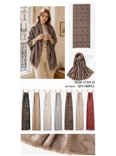 Leaf jacquard fringe scarf 2