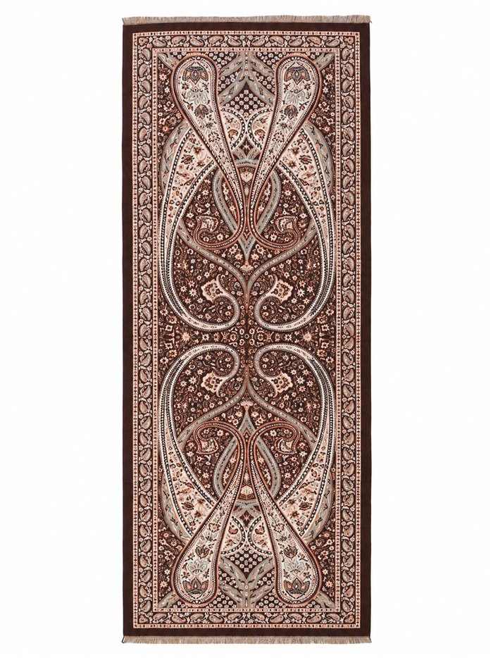 Lenço clássico com estampa paisley e acabamento desfiado.