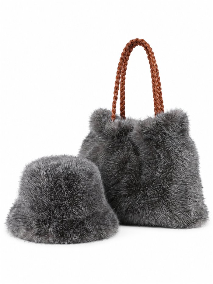 Conjunto gorro y bolso de pelo sintético