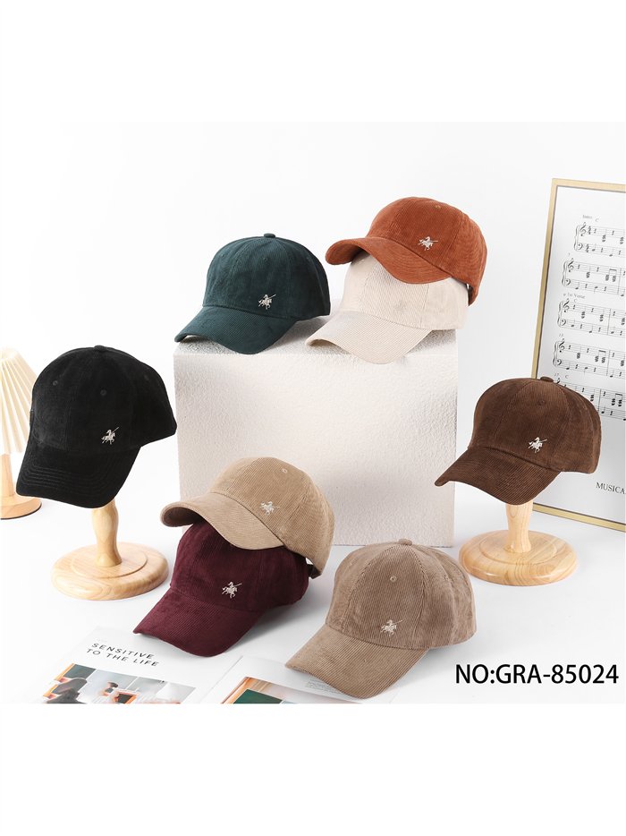 Gorra de pana bordado jinete