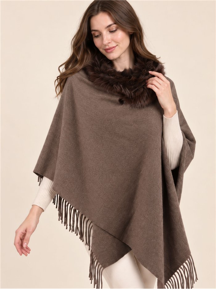 Poncho liso cuello de pelo sintético