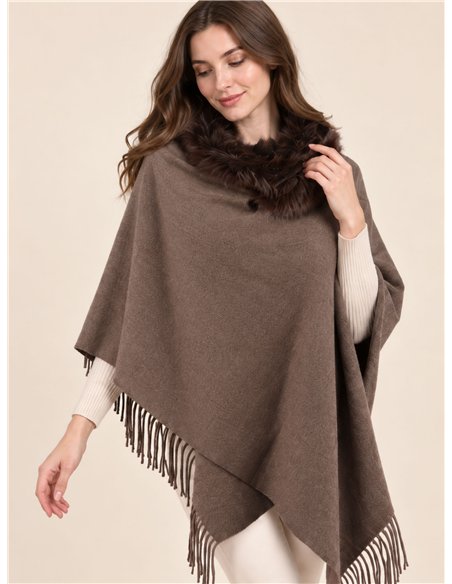 Poncho liso cuello de pelo sintético