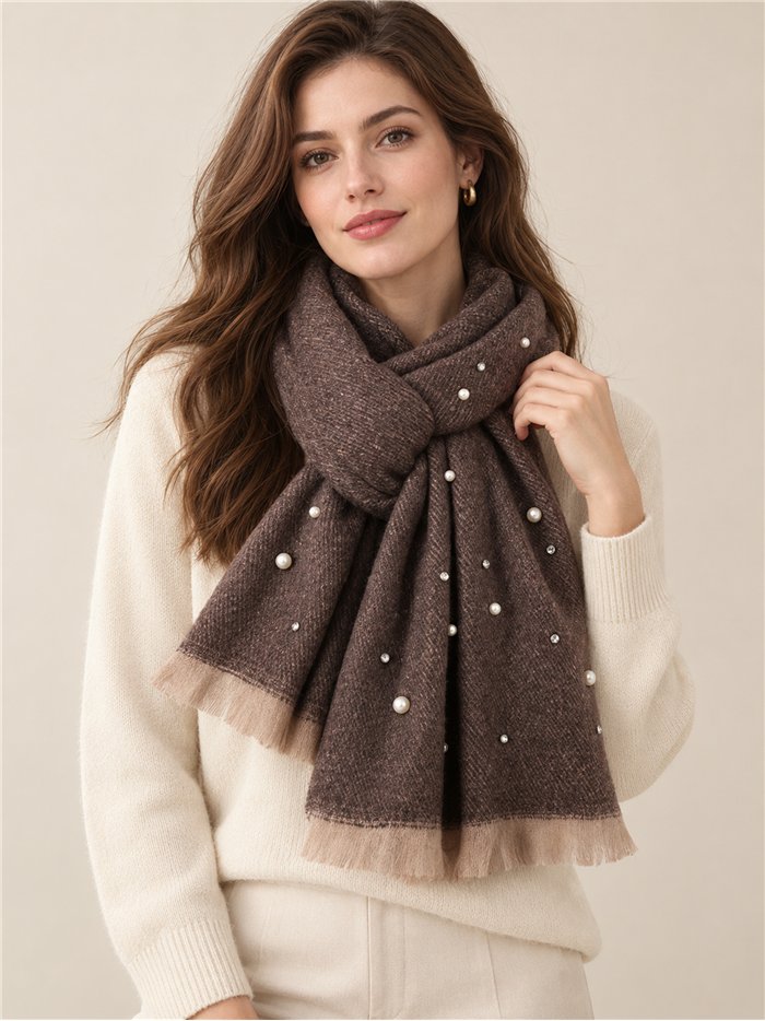 Lenço com pérolas e strass