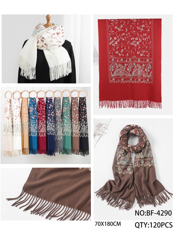 Bufanda floral con cenefa paisley